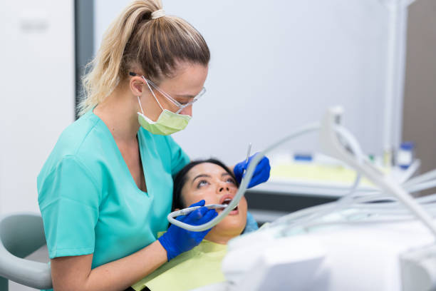 Best Emergency Tooth Extraction in Johnsburg, IL